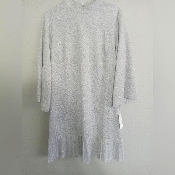 52Seven Dresses & Skirts - Half Sleeve Hacci Knit Mock Neck Size‎ M Swing Dress